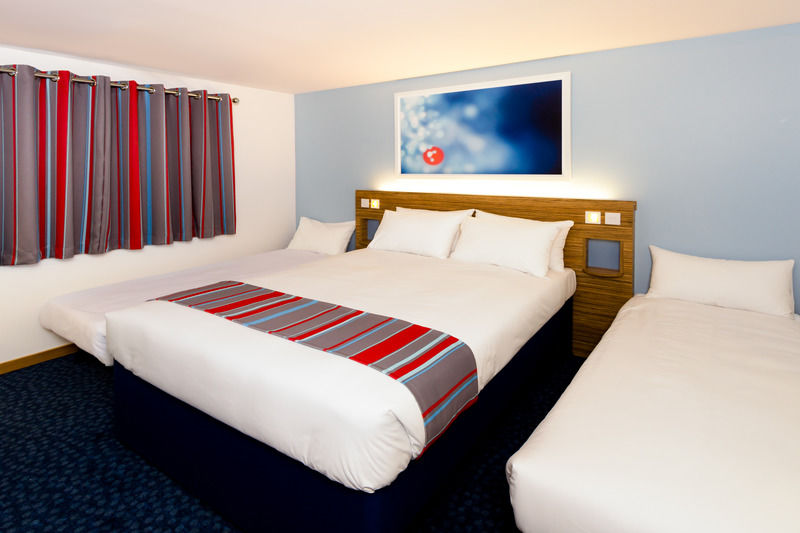 Travelodge Exeter M5 Экстерьер фото