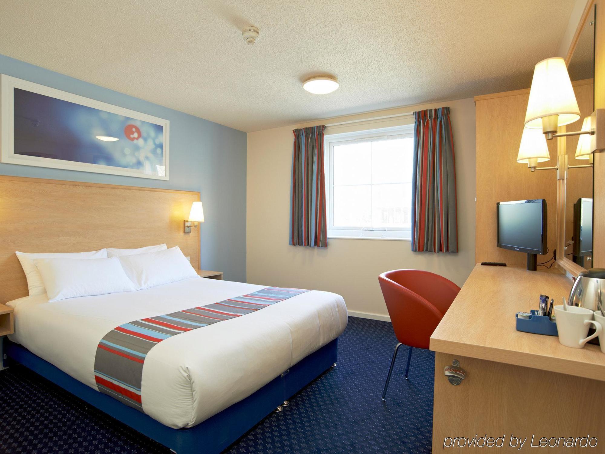 Travelodge Exeter M5 Экстерьер фото