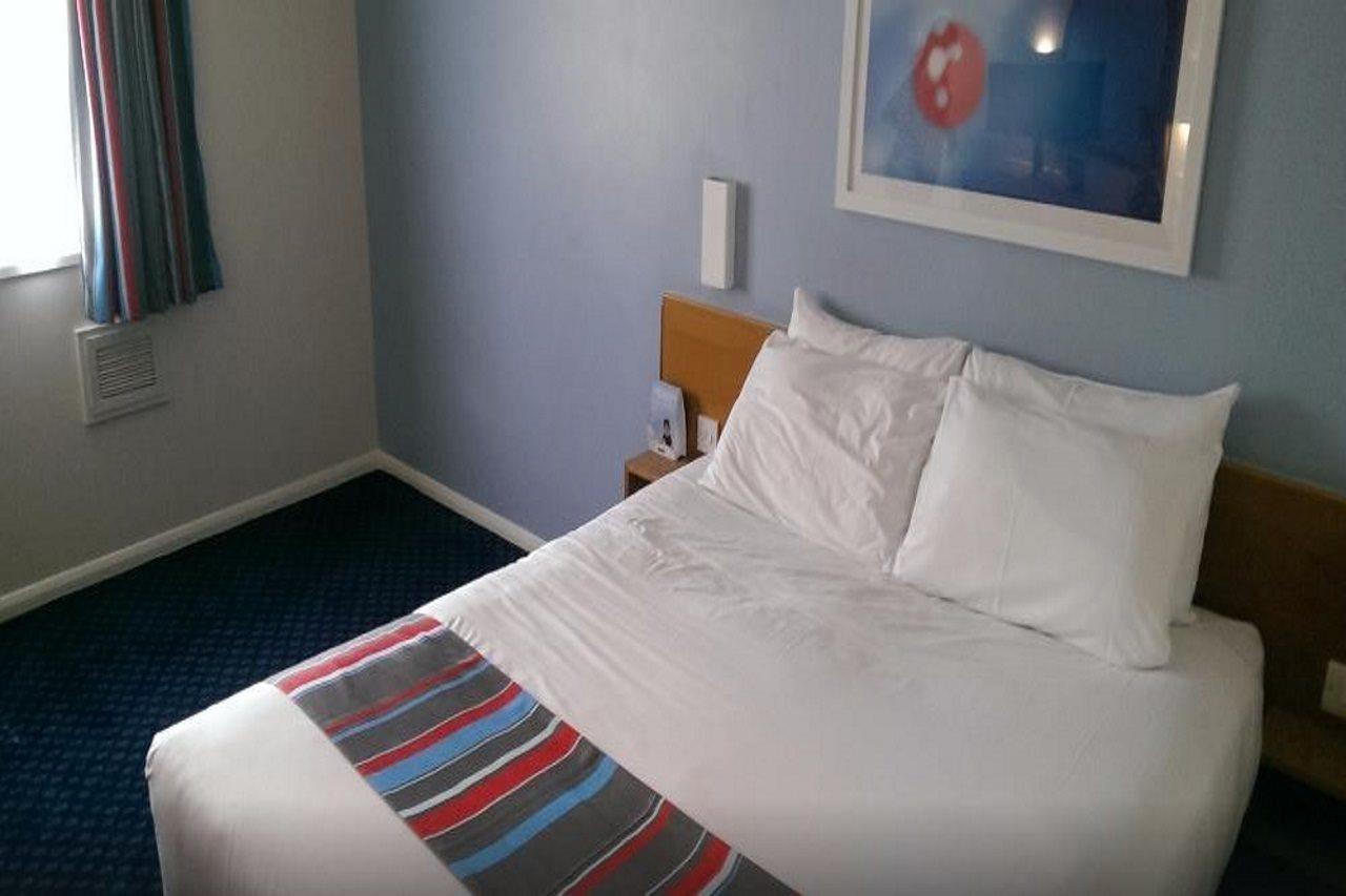 Travelodge Exeter M5 Экстерьер фото
