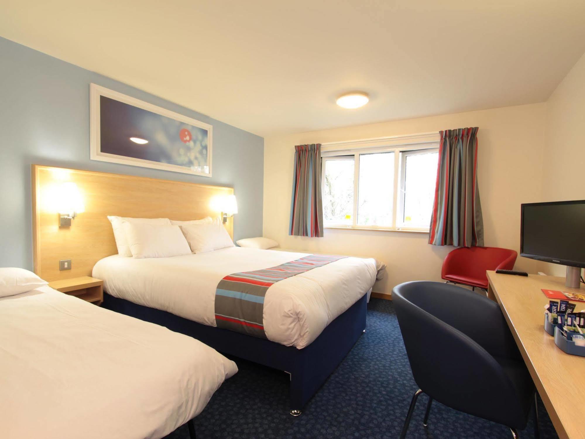 Travelodge Exeter M5 Экстерьер фото