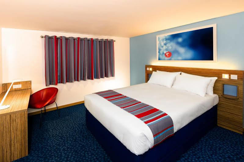 Travelodge Exeter M5 Экстерьер фото
