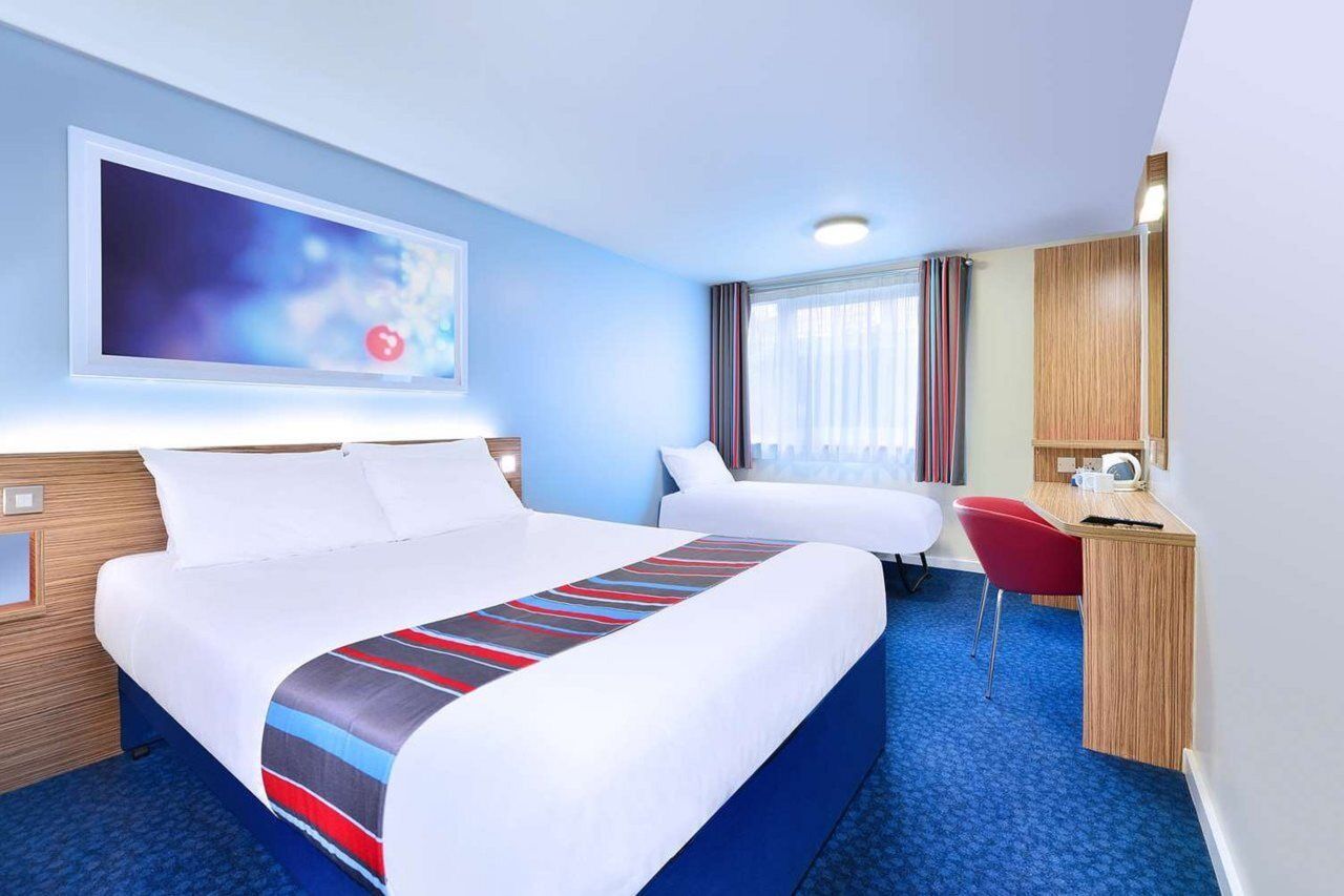 Travelodge Exeter M5 Экстерьер фото